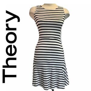 𝅺THEORY black white striped SL dress Sz S